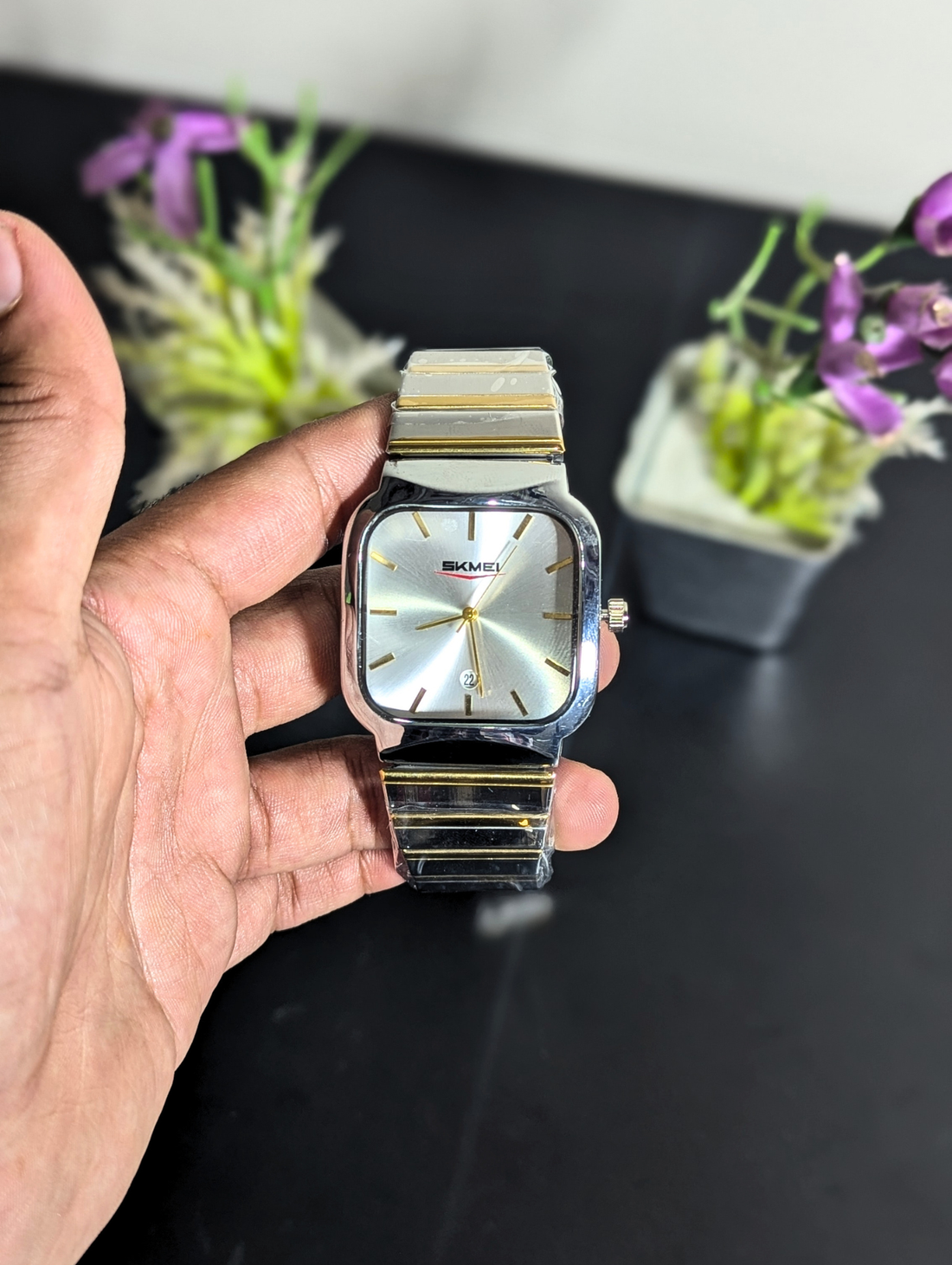 SKMEI Square Watch for Men – Silver Metallic Face with Date Display, Two Tone Gold & Silver Band