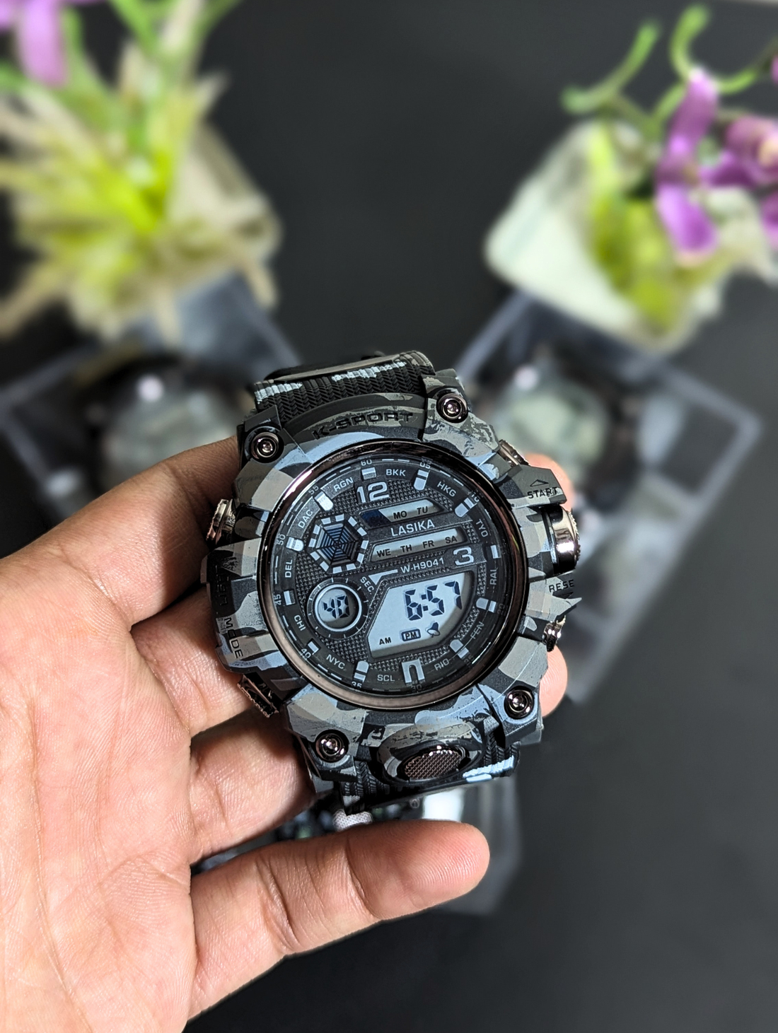 Lasika K-Sport Men's Digital Sports Watch – Green Camouflage Waterproof Military Wristwatch