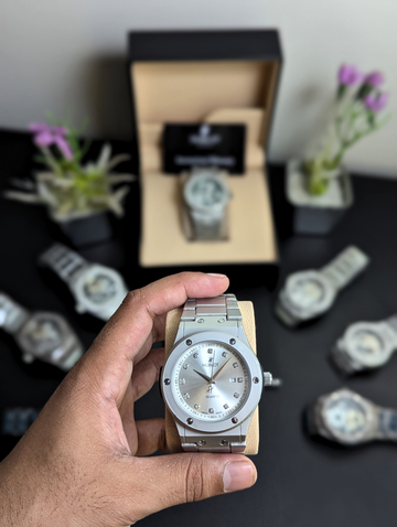 Hublot Classic Fusion Quartz Watch for Men – Silver Dial Diamond Markers Stainless Steel Bracelet Luxury Wristwatch